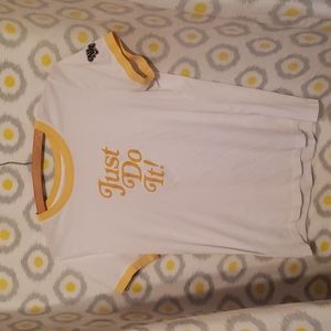 The Nike Tee Just Do It Graphic T Shirt